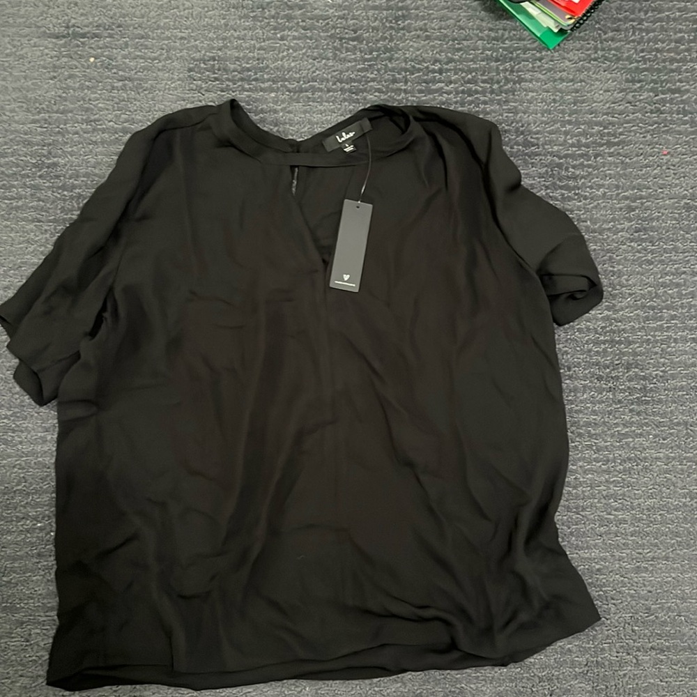 Womens NWT Lulus Black sheet tshirt